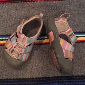 Keen toddler kids water shoe sandals size 6